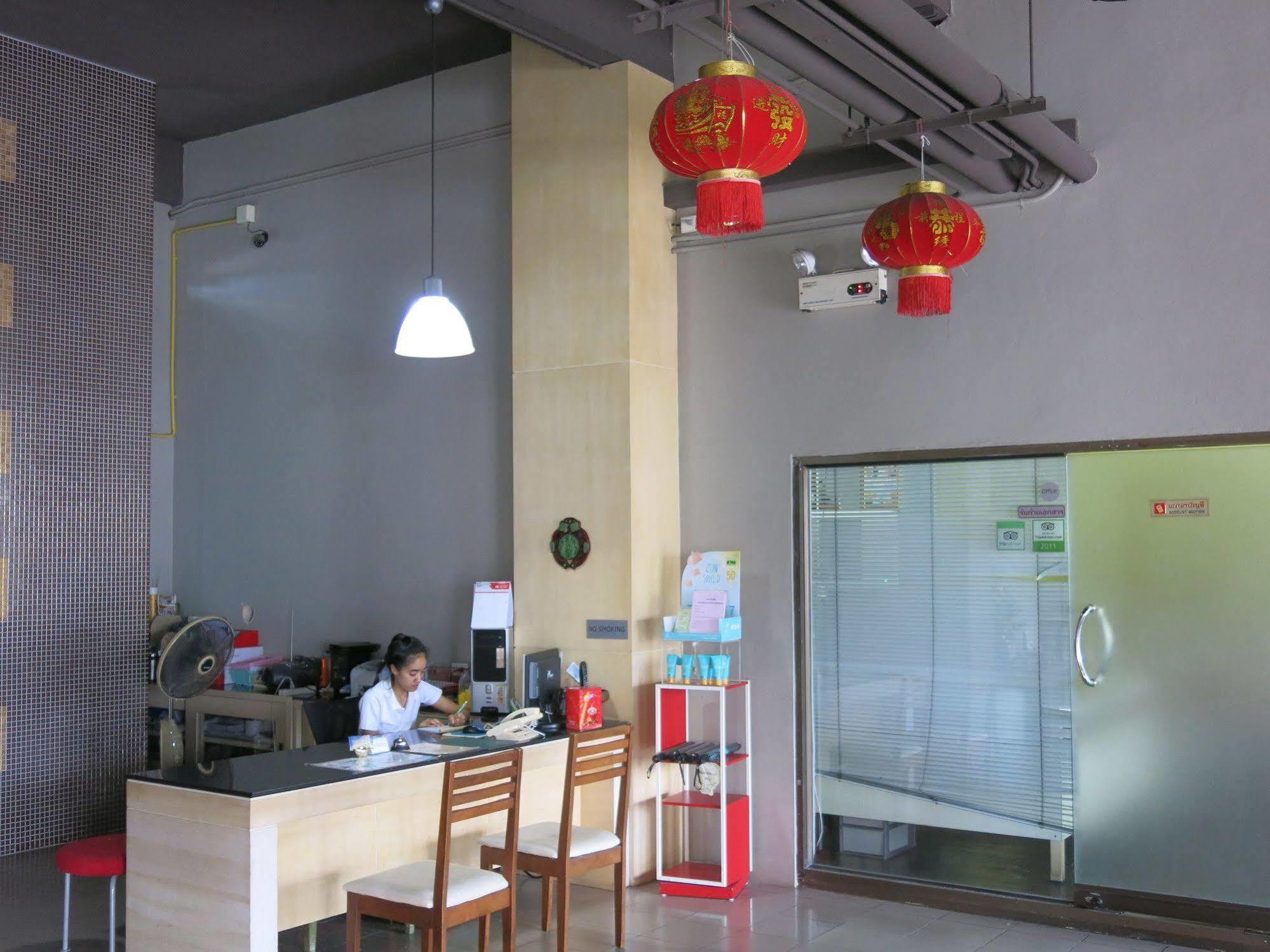 Rome Place Hotel Phuket Kültér fotó