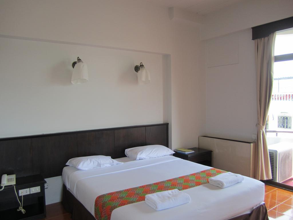 Rome Place Hotel Phuket Kültér fotó